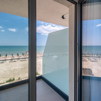 Azzurro Beachfront 223
