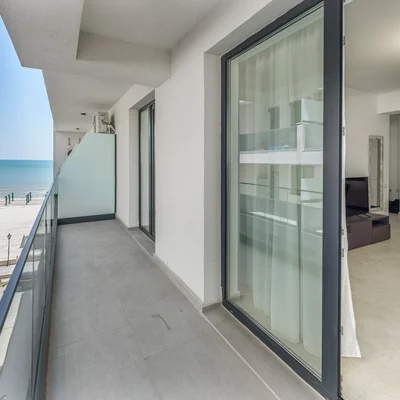 Azzurro Beachfront 227