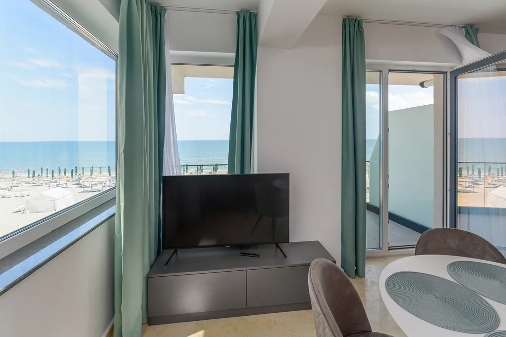 Poza 1 Azzurro Beachfront 205 - Cazare Mamaia-Sat Navodari