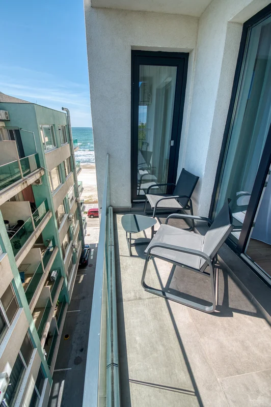 Poza 3 Azzurro Beachfront Lateral 5 - Cazare Mamaia-Sat Navodari