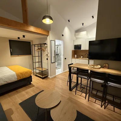 Cozy Cribs Rasnov Terra