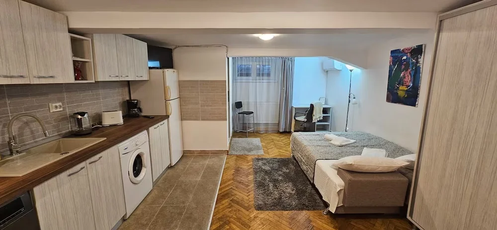 Poza 3 Old Town Studio Apartment 1 - Cazare Iași